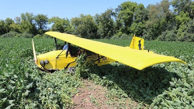 Small plane crashes in soybean field in Fort Atkinson, pilot not hurt