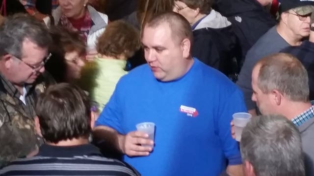 Security accidentally set off pocket Mace prior to Hillary Clinton rally in Green Bay