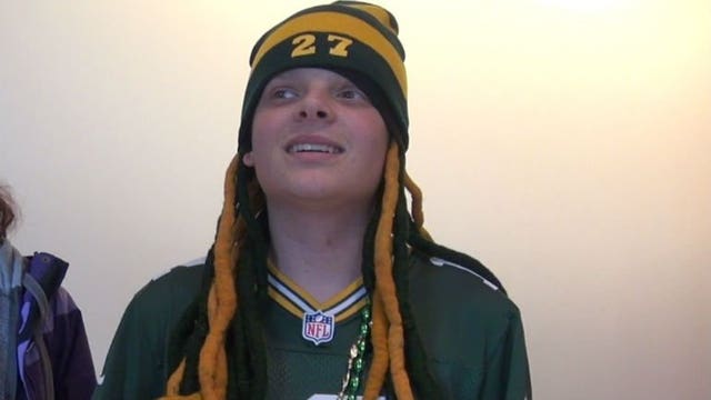 Uniting in green and gold: Cancer survivor and patient bond over new Packers gear "Chedlocks"