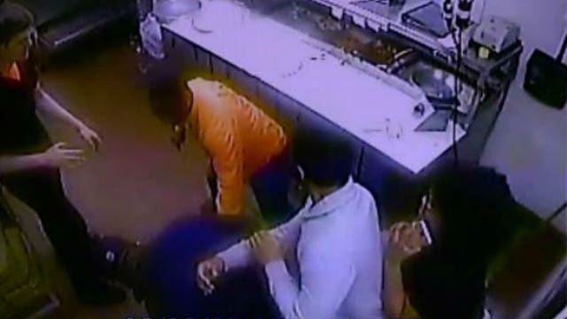 Video shows Chuck E. Cheese employees being viciously attacked