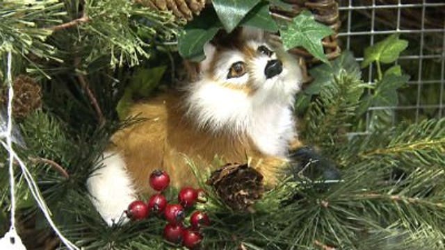 Craft fair shoppers opt for homemade gifts on Black Friday