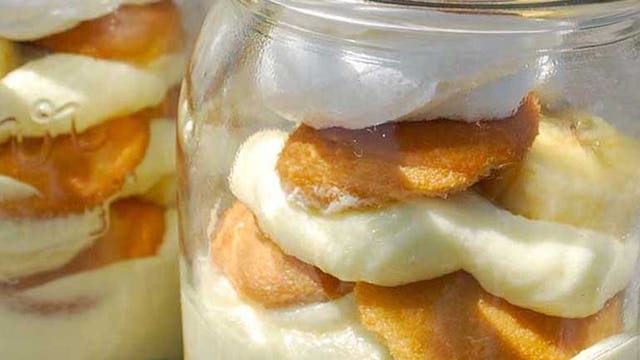 Have bananas that need to be used? Don't throw them out, you can still making something delicious