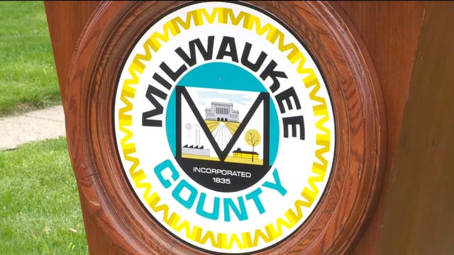 COVID vaccine: Milwaukee County worker mandate