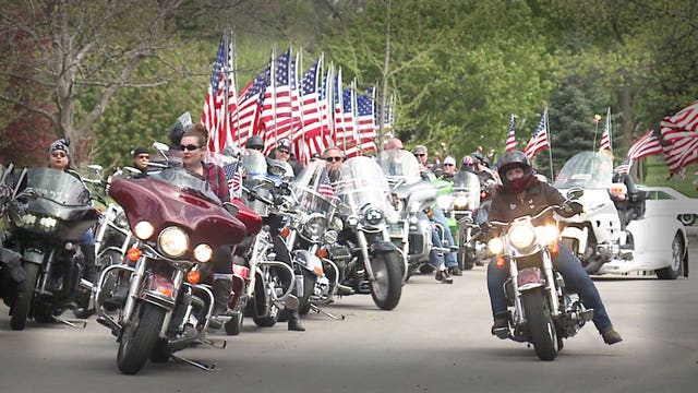 'Respect to our fallen:' Motorcyclists place flags at memorial park on Memorial Day weekend cruise