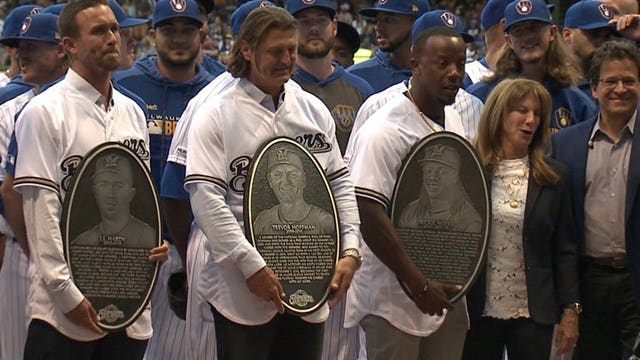 'Really special:' JJ Hardy, Trevor Hoffman, Rickie Weeks inducted into Brewers Wall of Fame