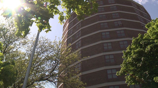 Police: Woman showed up at MPD station, said she fatally stabbed her girlfriend