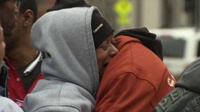 Call for change: Family of Dontre Hamilton rallies in downtown Milwaukee