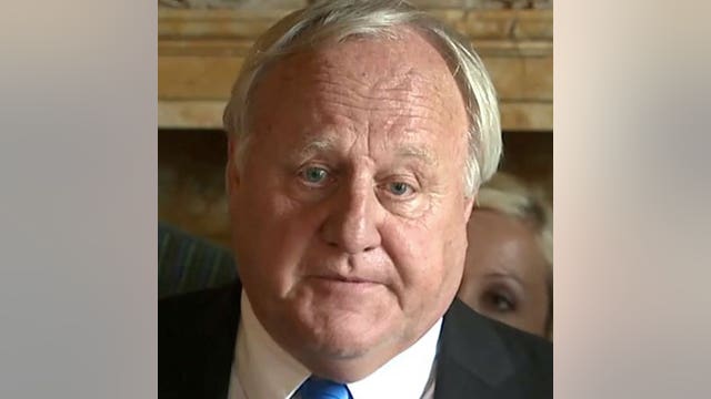 Democratic Senator Dave Hansen apologizes for retweet of profane, derogatory message