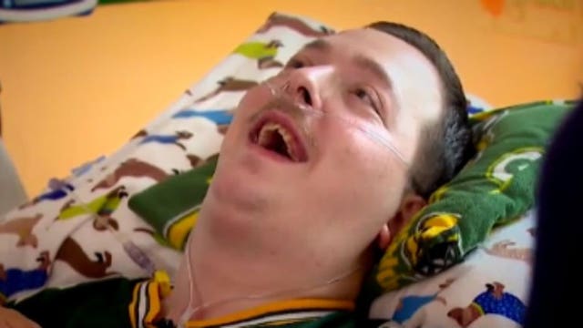 "Praying for a miracle:" His health declining, he hopes to meet Packers, Seahawks Dec. 11th at Lambeau