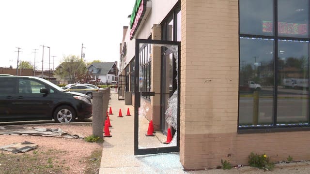 Man shot, seriously wounded during argument inside business on north side