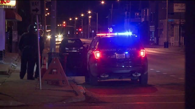 Driver crashes near 47th and Center in Milwaukee after fleeing traffic stop