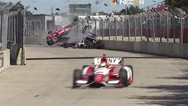 Indy winner Dario Franchitti, 13 others hurt in race wreck