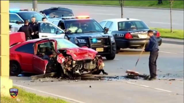 Milwaukee police pursuit ends in crash on McKinley Avenue, 1 in custody