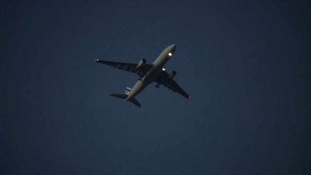 Low-flying airbus spotted in SE Wisconsin