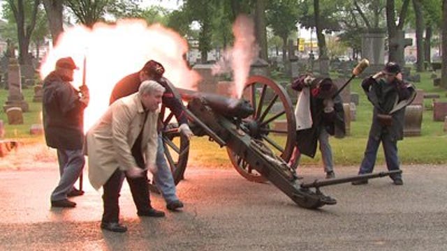 Archbishop Listecki takes part in Civil War Memorial Day ceremony