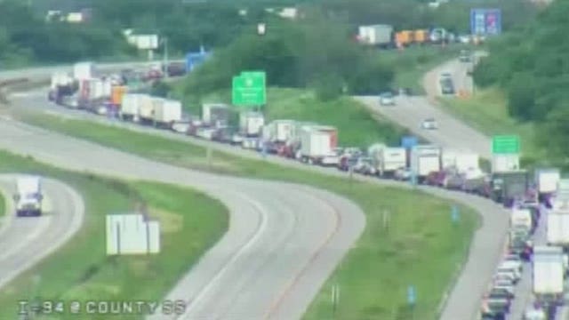 All clear: Lanes of I-94 EB reopen following multi-vehicle crash near Delafield