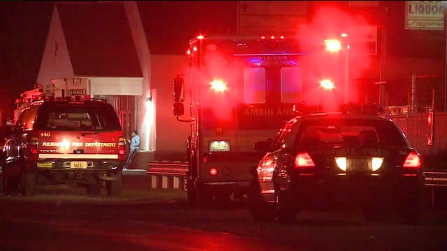 Firefighters battle 2-alarm blaze at apartment building near Fond du lac and Good Hope