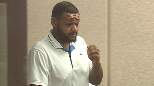 Robert Dixon pleads not guilty, accused of leading police on pursuit that reached 100 mph