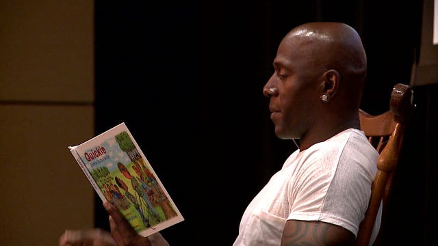 'This is why I smile:' Donald Driver visits school that won Goodwill Industries Pack’er Up Donation Challenge