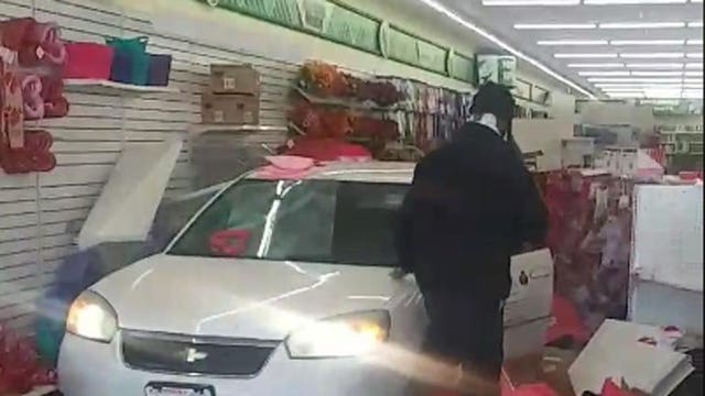 1 injured after car crashes into Dollar Tree near Holton and Capitol