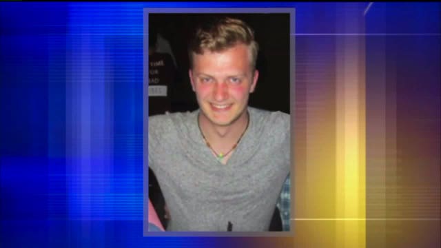 Popular bartender shot, killed during apparent robbery as he walked down the street