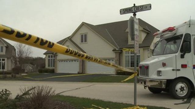 Man shot, wounded after he lunges at Waukesha officers with knives