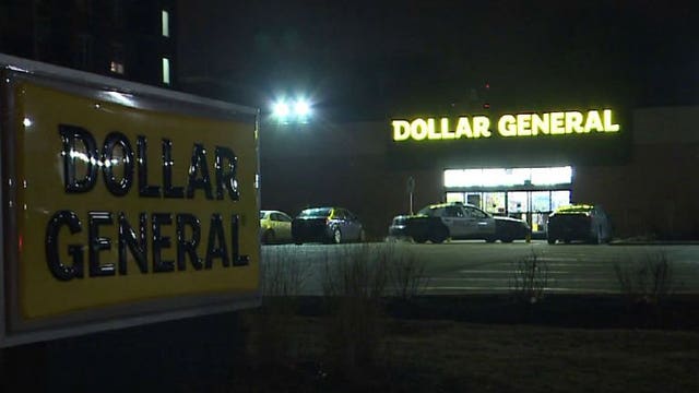 Milwaukee police seek two suspects in armed robbery of Dollar General store