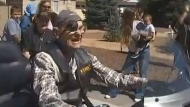 "An amazing thing:" 101-year-old man who worked for Harley-Davidson taken on 'one last ride'