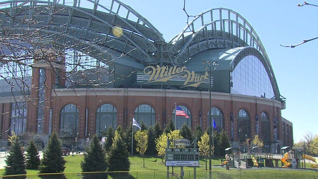 Brewers officials: 40-year-old man illegally entered Miller Park, caused damage to field