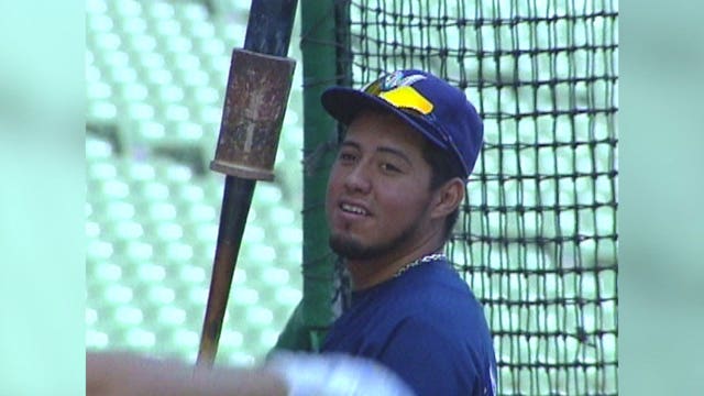 Yovani Gallardo back with the Brew Crew: 'This will always be my home'