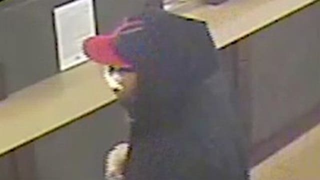 Police need help identifying suspect who robbed Bank Mutual