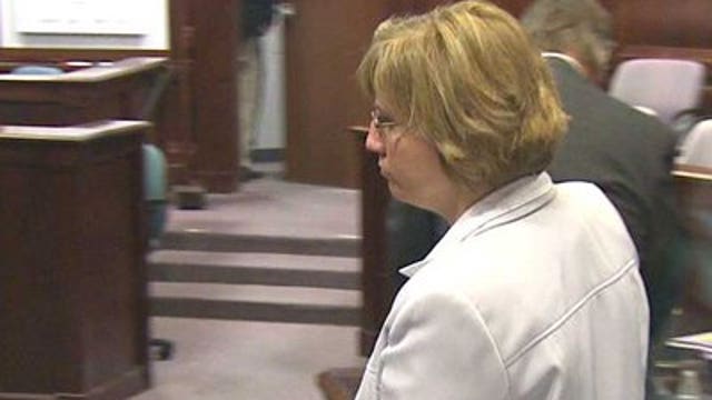 Kelly Rindfleisch to plead to one felony