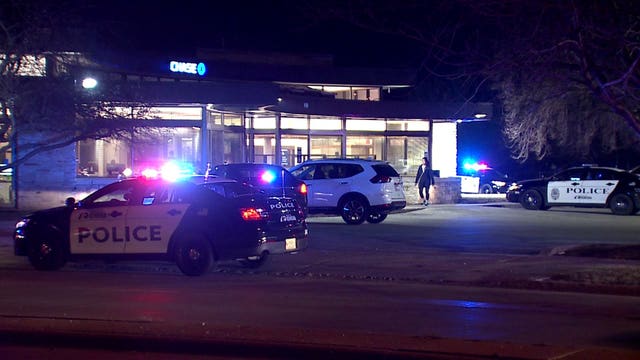 Kenosha police seek suspect after robbery at Chase Bank near 29th Ave., Washington Road