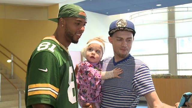 Packers Tailgate tour makes a pit stop at Children's Hospital in Milwaukee
