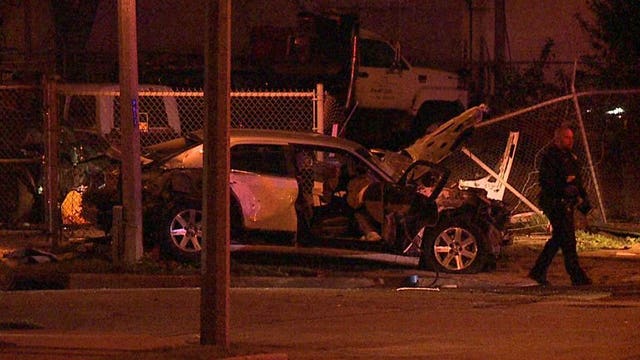 Milwaukee police: Officers spot stolen vehicle which leads to pursuit, crash