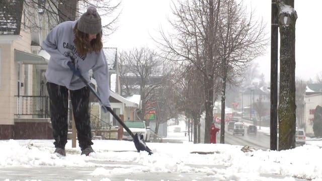 Sheboygan County residents dig out after 1st significant snowfall; 14 crashes, 14 vehicles in ditches