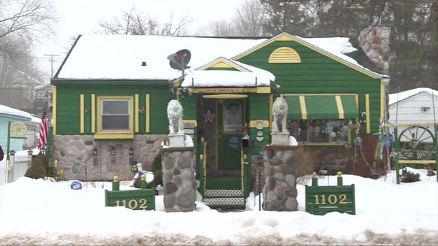 Wausau home decked out in green and gold to honor Packers