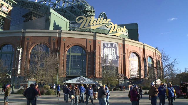 'Dream of a lifetime:' Brewers playoff run makes Milwaukee proud
