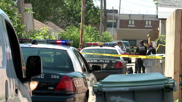 Police: 29-year-old man shot, killed near 49th and Fiebrantz