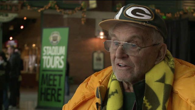87-year-old Packers makes first trip to Lambeau Field