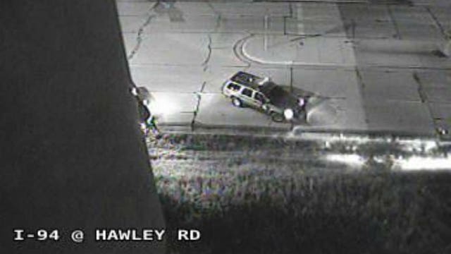 Driver loses control, travels up embankment while fleeing from Milwaukee deputy