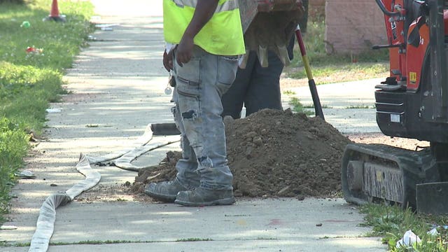 Businesses evacuated near 20th and Capitol after construction crew struck gas line