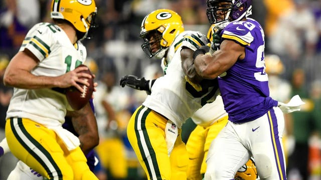 Packers, Vikings square off in Minnesota for Monday night meeting