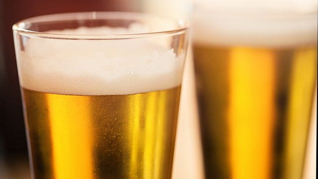 Thailand bans sale of alcoholic drinks in war on COVID-19