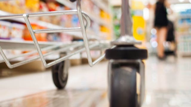 Shoplifters coughing to elude security