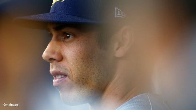 NL MVP Christian Yelich pulled from Brewers game with lower back issue