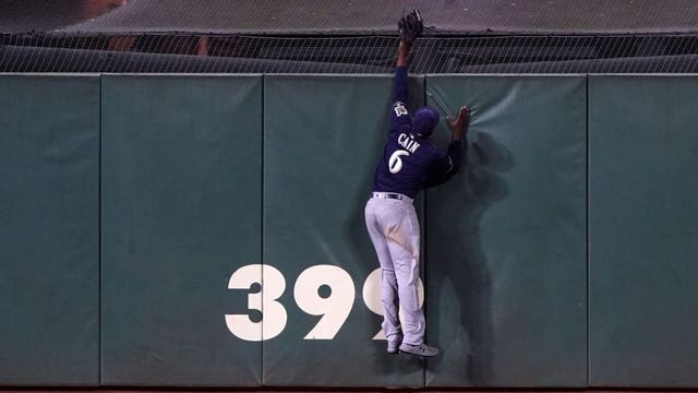 Giants homer 3 times in 5-3 victory over Brewers