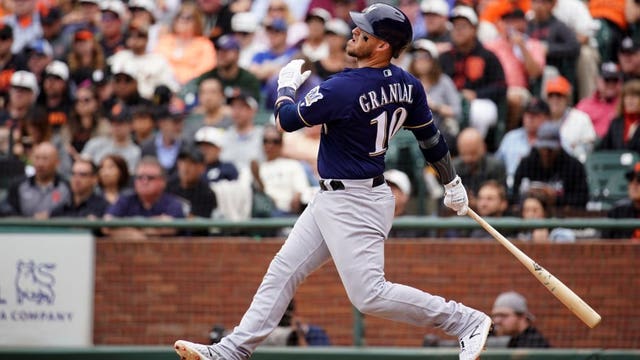 Brewers fall 8-7 to Giants