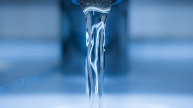 Los Angeles will shut off water and power for nonessential businesses that refuse to close