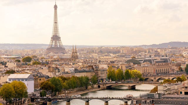 Battered global tourism industry makes reopening plans